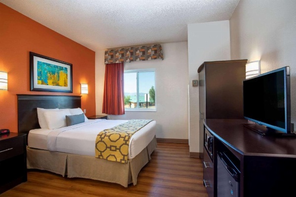 Baymont Inn & Suites Sheridan image 15